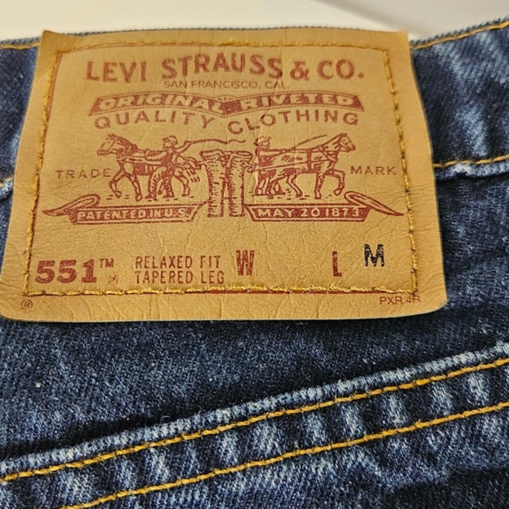 VINTAGE WOMEN'S LEVI'S 551 100% COTTON MADE IN U.S.A - 12 - LIKE NEW